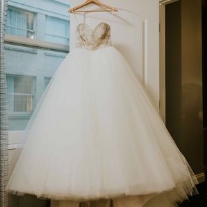 Custom Ivory Lazaro Top: 3555 Skirt: 3108